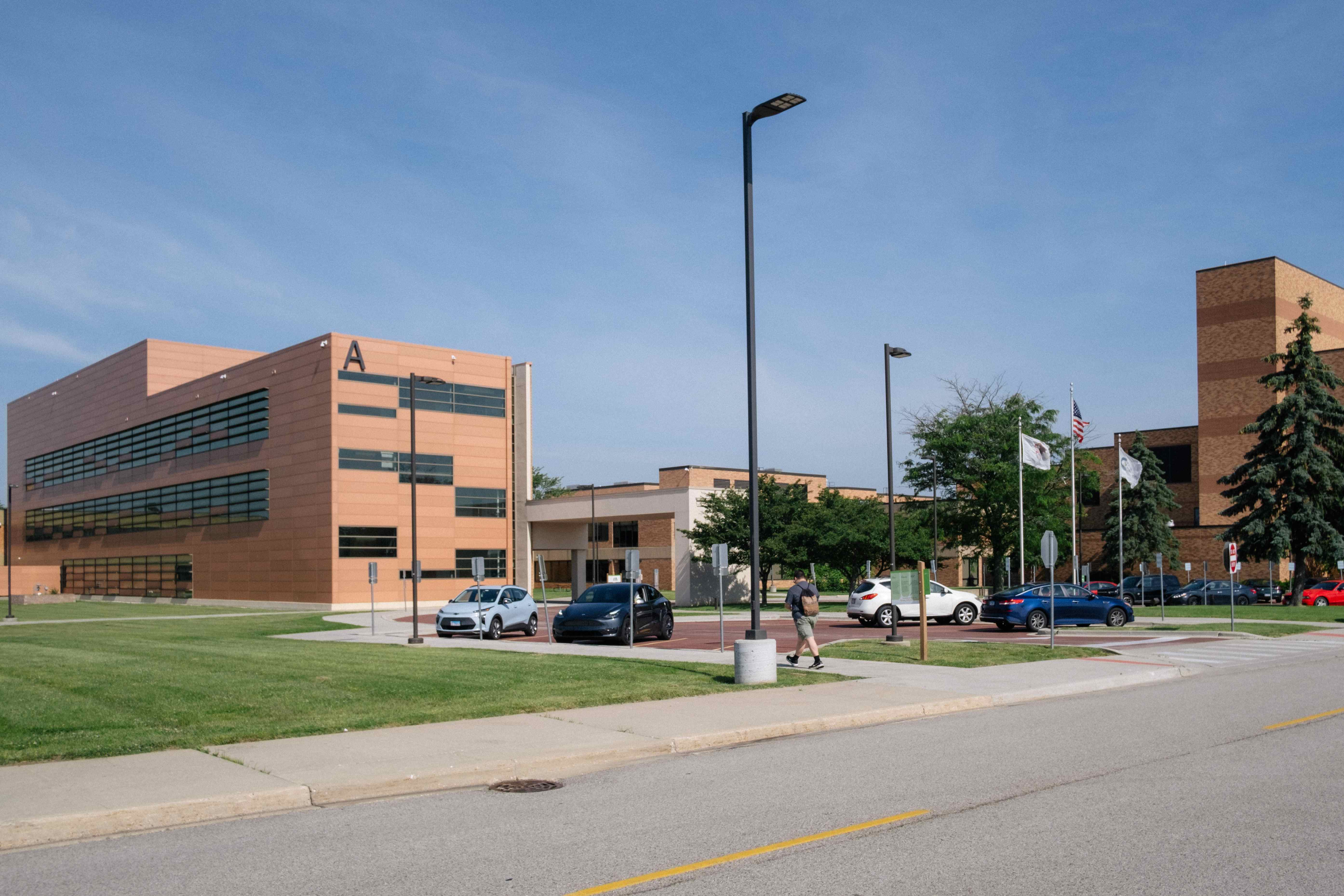 Grayslake Campus exterior photo