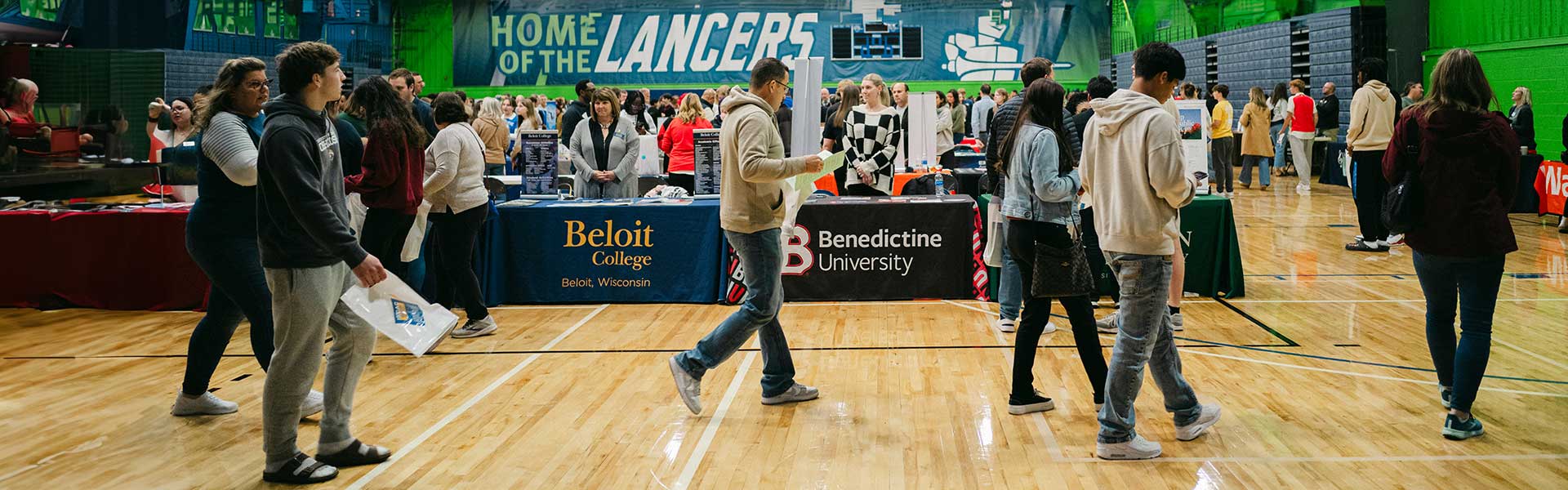 Attendees at the Illinois Regional College Fair